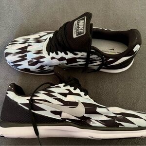 Nike sz 10 women’s